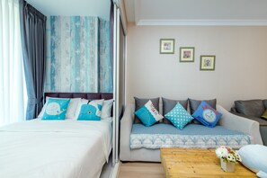 3 bedrooms, desk, free WiFi, bed sheets