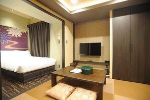 Standard Japanese Western Style Room | Minibar, in-room safe, individually decorated, desk - cotoha Hotel Asakusa (Tokyo)