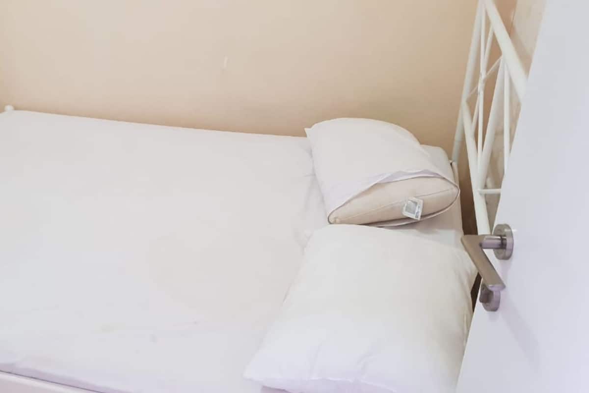 Desk, free WiFi, bed sheets