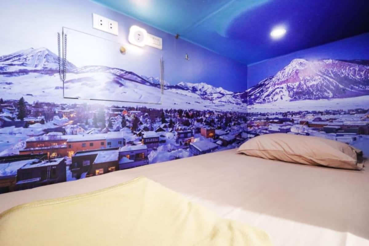 Dormitorio condiviso, per sole donne (Capsule) | Wi-Fi gratuito, lenzuola