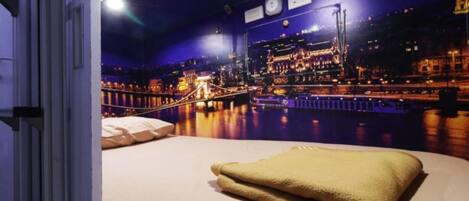 Rom, for menn og kvinner (Capsule) | Wi-fi (inkludert) og sengetøy