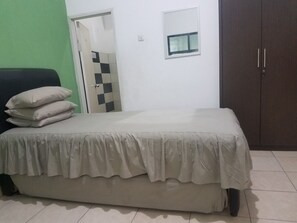 Imej tidak diklasifikasikan, 3 daripada 18, butang