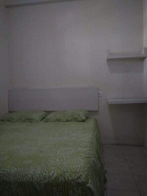 2 bedrooms, bed sheets