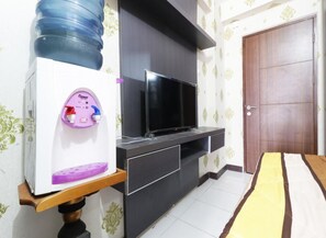 Television - Jo Rooms - Apartemen Betos (Bekasi)
