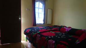 Standard Double Room | Bed sheets