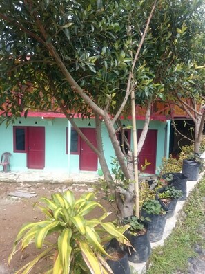 Exterior detail - Penginapan Biringta (Berastagi)