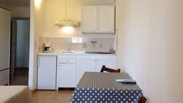 Studio, 1 Queen-Bett | Eigene Kochnische