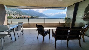 Outdoor dining - AmazingLakeView **** (Locarno)