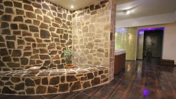 Sauna, poreallas, höyrysauna, vartalohoitoja, vartalokääreitä