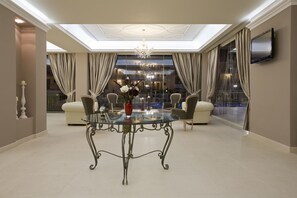Lobby sitting area - The Magnolia Resort - Adults Only (Kefalonia)
