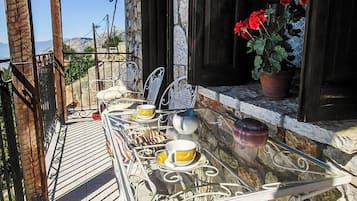 Chalet, 3 Bedrooms | Balcony