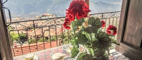 Chalet, 3 Bedrooms | Balcony view