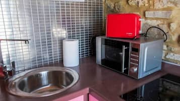 Apartment | Private kitchenette | Fridge, microwave, stovetop, electric kettle