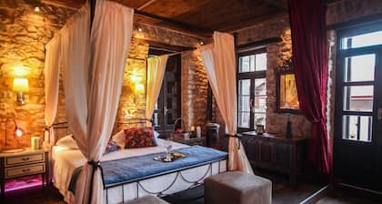 Antique Luxury Suite 65sq.m.