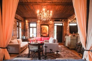 Apartment | Wohnbereich | Flachbildfernseher