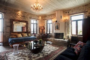 Apartment | Wohnzimmer | Fernseher