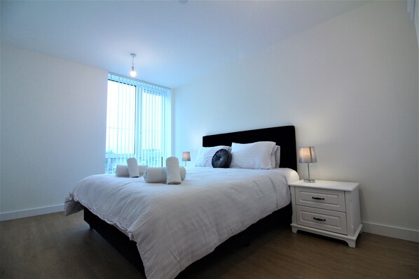 Apartment | 2 bedrooms, free WiFi - Narrowgate Apartment (Bracknell)