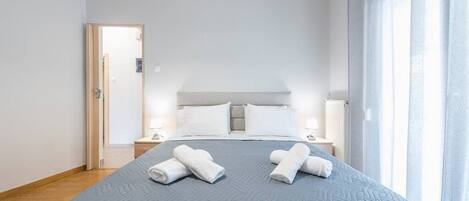 Apartment | Soundproofing, iron/ironing board, free cots/infant beds, free WiFi