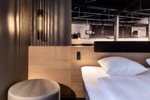 Hypo-allergenic bedding, desk, blackout curtains, soundproofing - Four Points Flex by Sheraton Copenhagen Arena (Copenhagen)