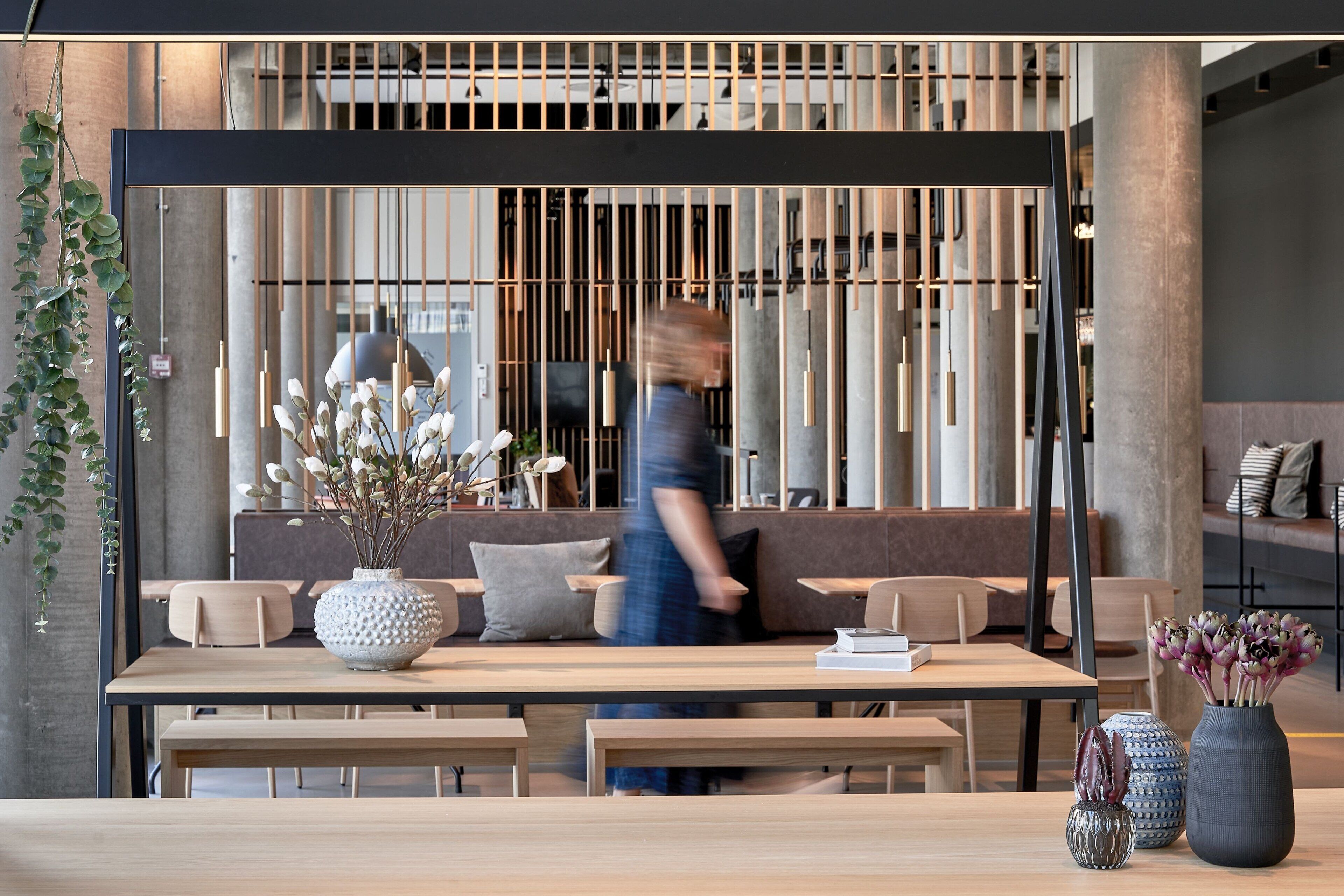 daily buffet breakfast (dkk 139 per person)