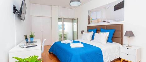 Blackout curtains, iron/ironing board, free cots/infant beds, free WiFi