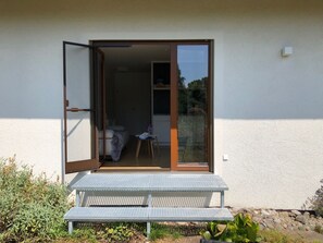 Exterior detail - 2 room apartment with lake view and private garden (Radolfzell am Bodensee)