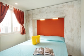 Mobile Home, 2 Bedrooms