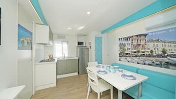 Mobile Home, 2 Bedrooms | Living area | Flat-screen TV, table tennis