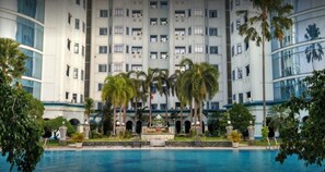 Kolam renang outdoor