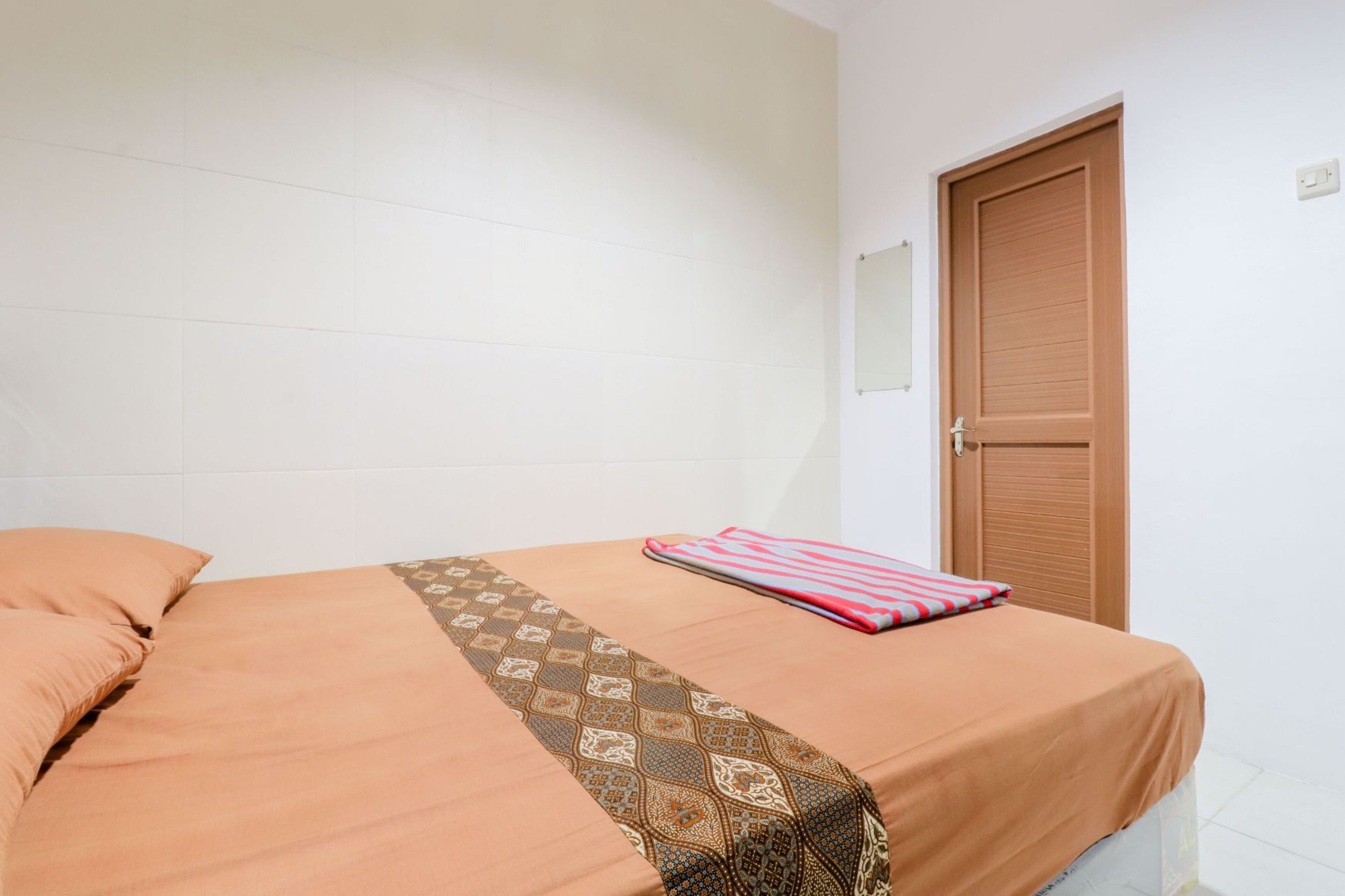 Bureau, Wi-Fi, draps fournis