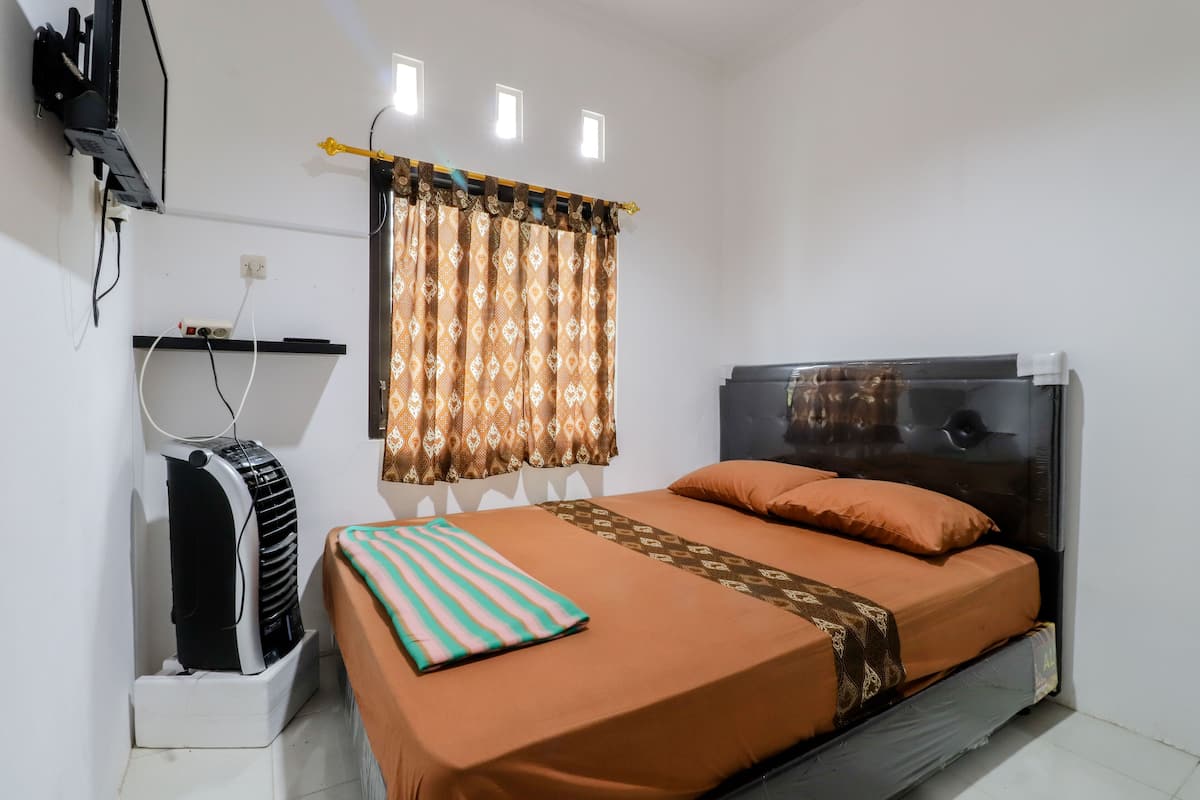 Standard Double Room | Desk, WiFi, bed sheets