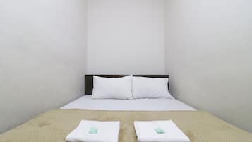 Deluxe Room | Desk, laptop workspace, free WiFi, bed sheets