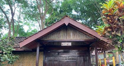 Pondok Wisata Kalibiru - Hostel