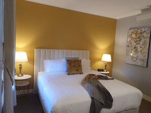 Superior Double Room | Free minibar items, individually decorated, individually furnished, desk