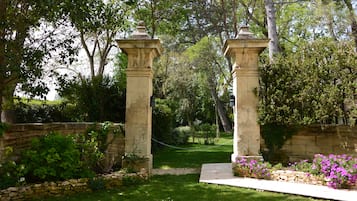 Enceinte de lâhĂ©bergement