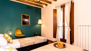 Apartment, 3 Bedrooms | 3 bedrooms, travel cot, free WiFi, bed sheets