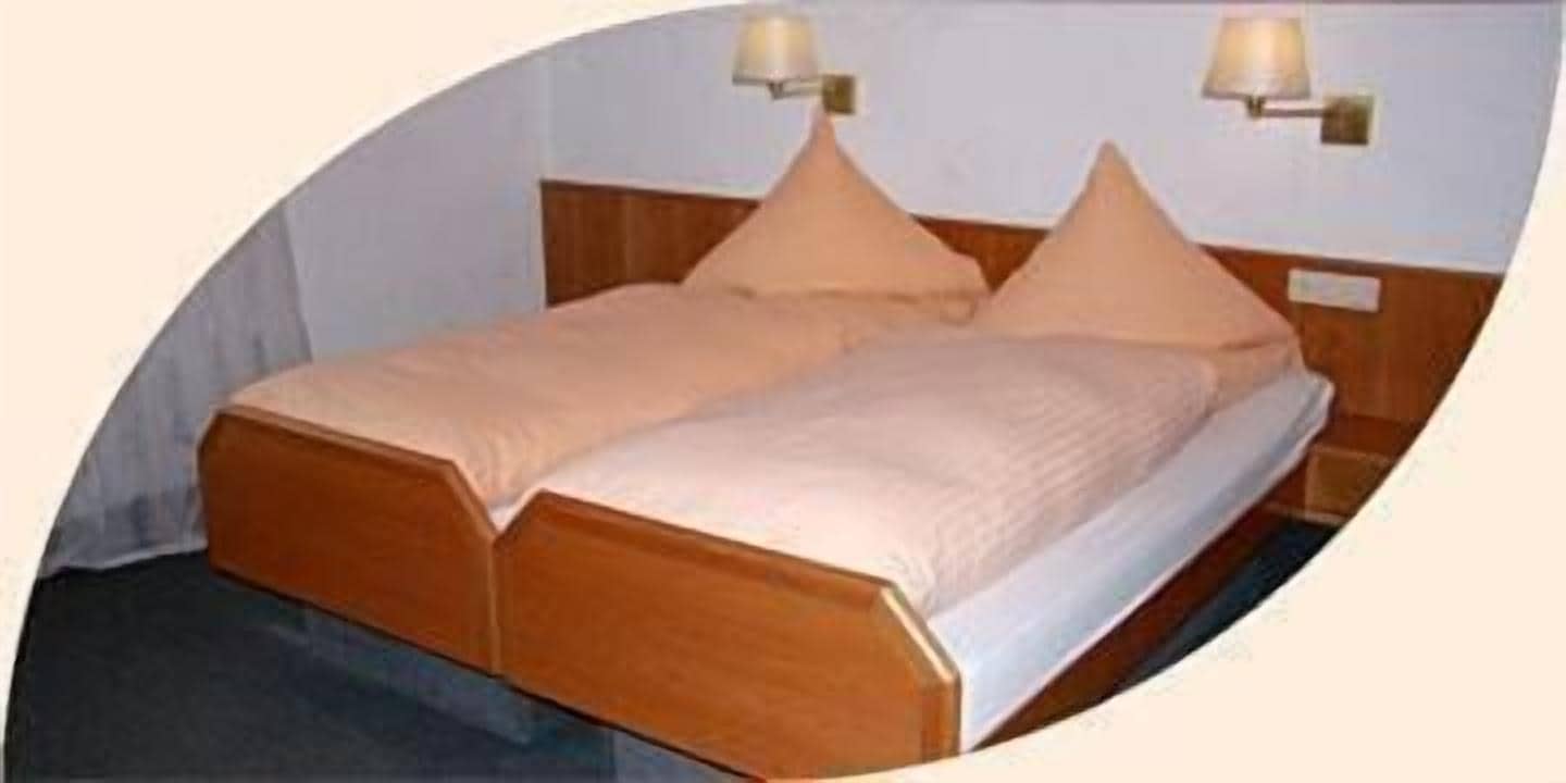 Rollaway beds, free WiFi