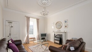 City Apartment | Living room - Traditional 3 bed Apartment Stockbridge (Edinburgh)