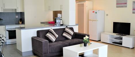 Studio (Alia) | Living room
