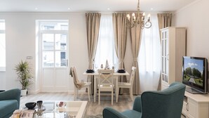 Living room - Modern 2bdr Loft in Old Town - Best Location (Zagreb)