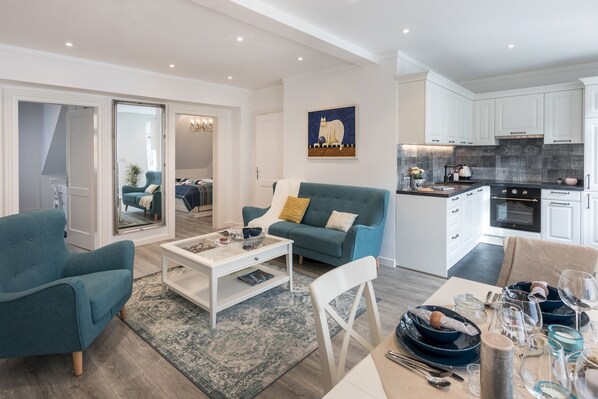 Apartment (2 Bedrooms) | 2 bedrooms, blackout curtains, soundproofing, iron/ironing board
