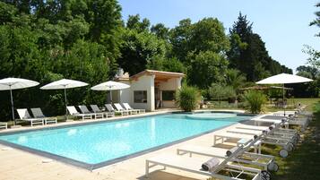 Piscine extérieure, piscine chauffée