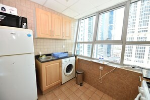 Apartment (Awad) | Private kitchen | Fridge, oven, stovetop, electric kettle