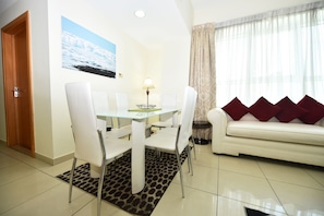 Tempat makan keluarga