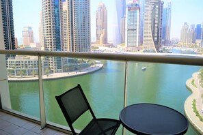 Apartment (Marina Views) | Balcony - Fully Furnished 1BR with Balcony & Marina View - MRVW (Dubai)