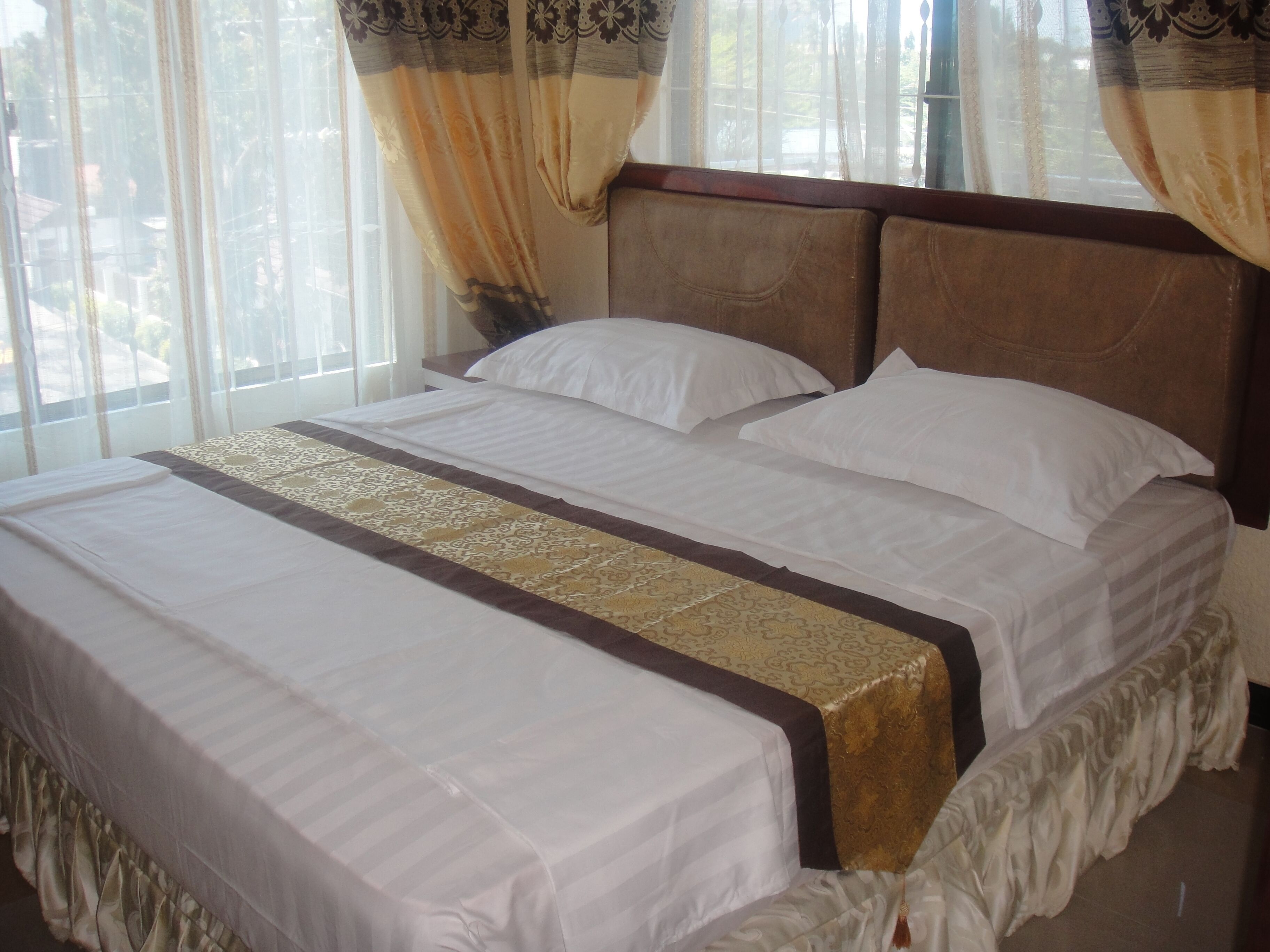 standard room | laptop workspace, soundproofing, free wifi, bed sheets