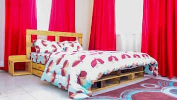 3 bedrooms, iron/ironing board, WiFi, wheelchair access