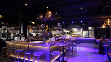 Bar (en la propiedad)