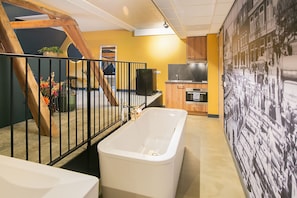Deluxe Suite | Private kitchen