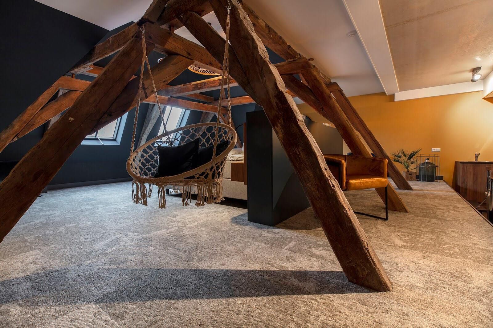 deluxe suite | 1 bedroom, premium bedding, in-room safe, desk